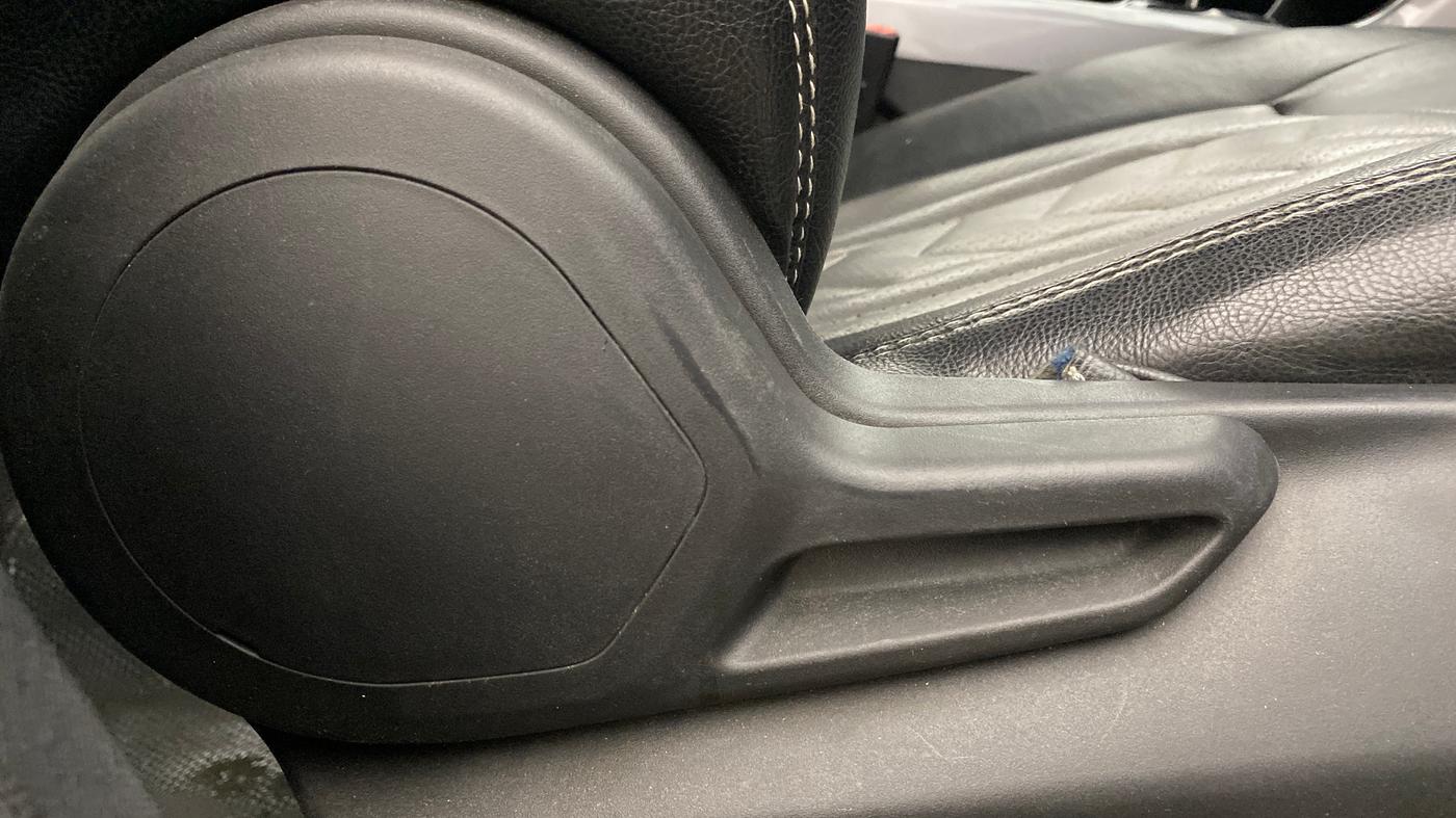 2021 Tata NEXON XMA SUNROOF PETROL, Petrol, Automatic, 59,356 km, Driver Side Adjustment Panel