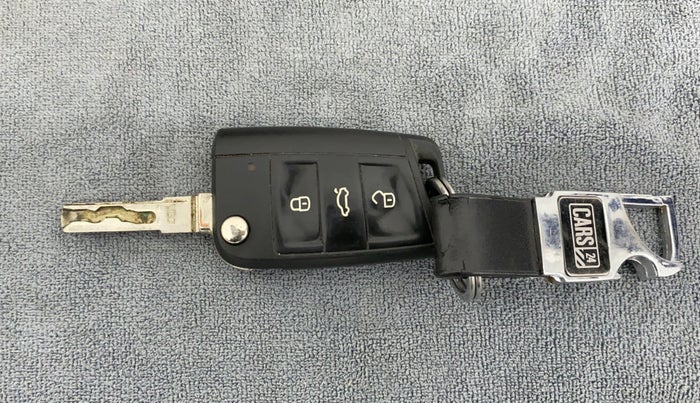 2014 Skoda Octavia ACTIVE 1.4 TSI, Petrol, Manual, 60,093 km, Key Close Up
