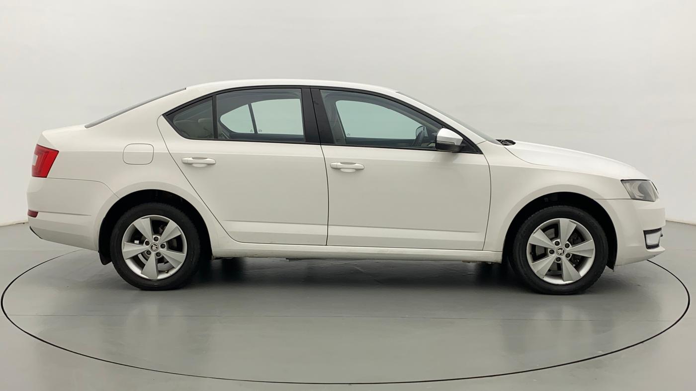 2014 Skoda Octavia ACTIVE 1.4 TSI, Petrol, Manual, 60,093 km, Right Side View