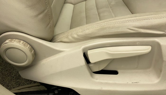 2014 Skoda Octavia ACTIVE 1.4 TSI, Petrol, Manual, 60,093 km, Driver Side Adjustment Panel