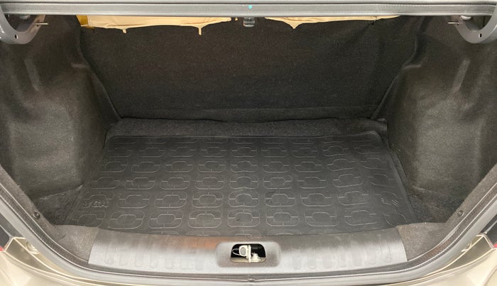 2016 Maruti Swift Dzire VXI OPT, Petrol, Manual, 17,094 km, Boot Inside