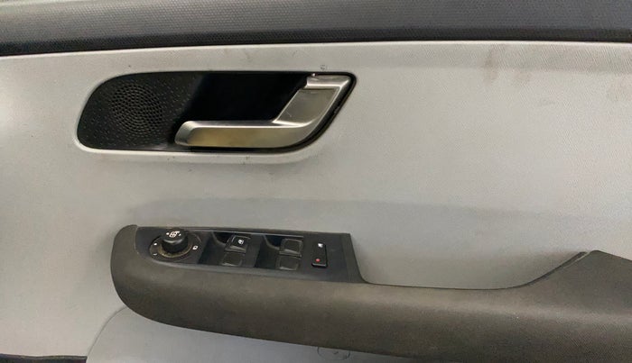 2020 Tata ALTROZ XZ PETROL, Petrol, Manual, 76,496 km, Driver Side Door Panels Control