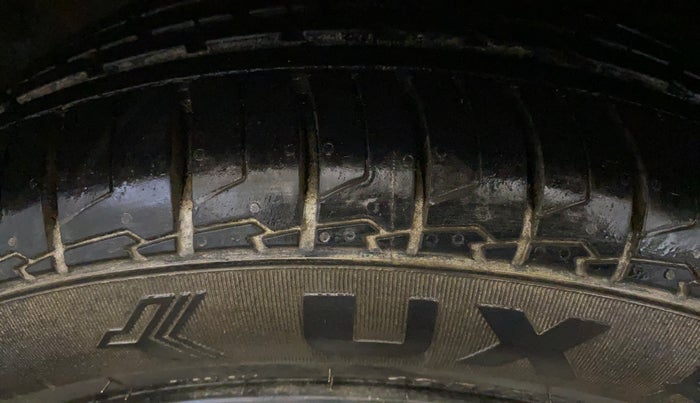 2020 Tata ALTROZ XZ PETROL, Petrol, Manual, 76,496 km, Left Front Tyre Tread