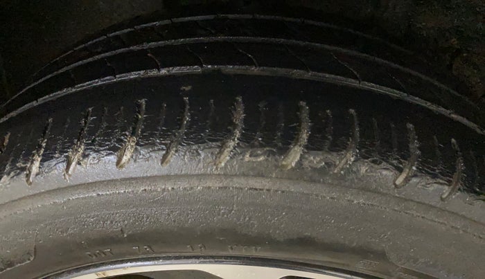 2020 Tata ALTROZ XZ PETROL, Petrol, Manual, 76,496 km, Right Rear Tyre Tread