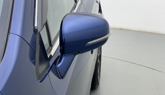 2018 Maruti S Cross ZETA 1.3 SHVS, Diesel, Manual, 97,997 km, Left rear-view mirror - Indicator light not working