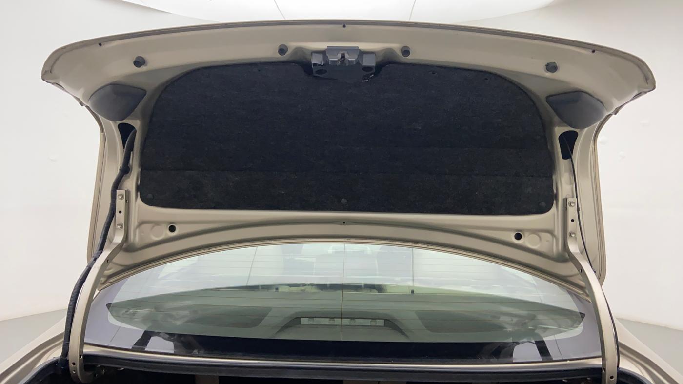2011 Toyota Corolla Altis VL AT, Petrol, Automatic, 83,619 km, Boot Door Open