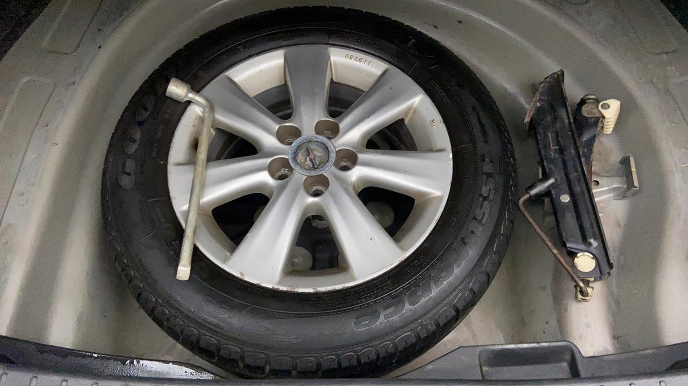 2011 Toyota Corolla Altis VL AT, Petrol, Automatic, 83,619 km, Spare Tyre