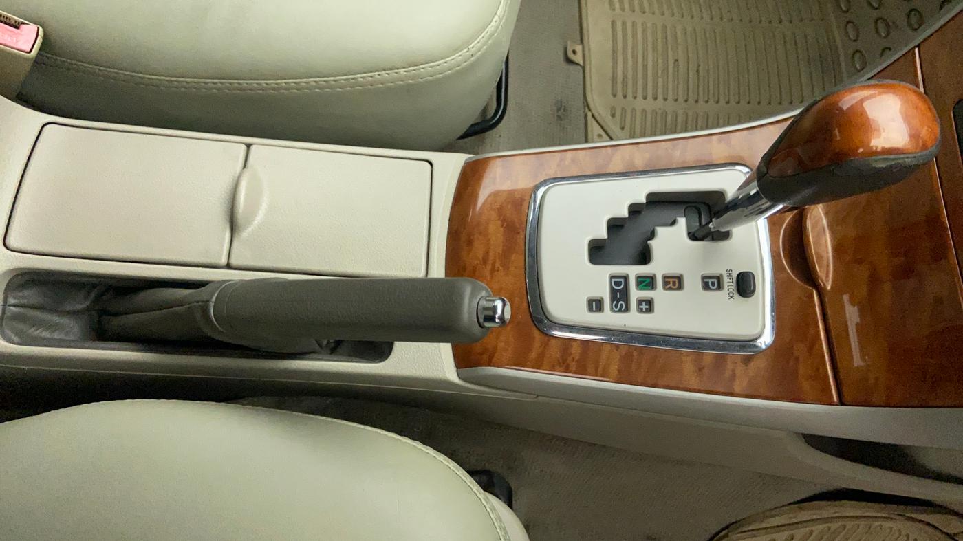2011 Toyota Corolla Altis VL AT, Petrol, Automatic, 83,619 km, Gear Lever
