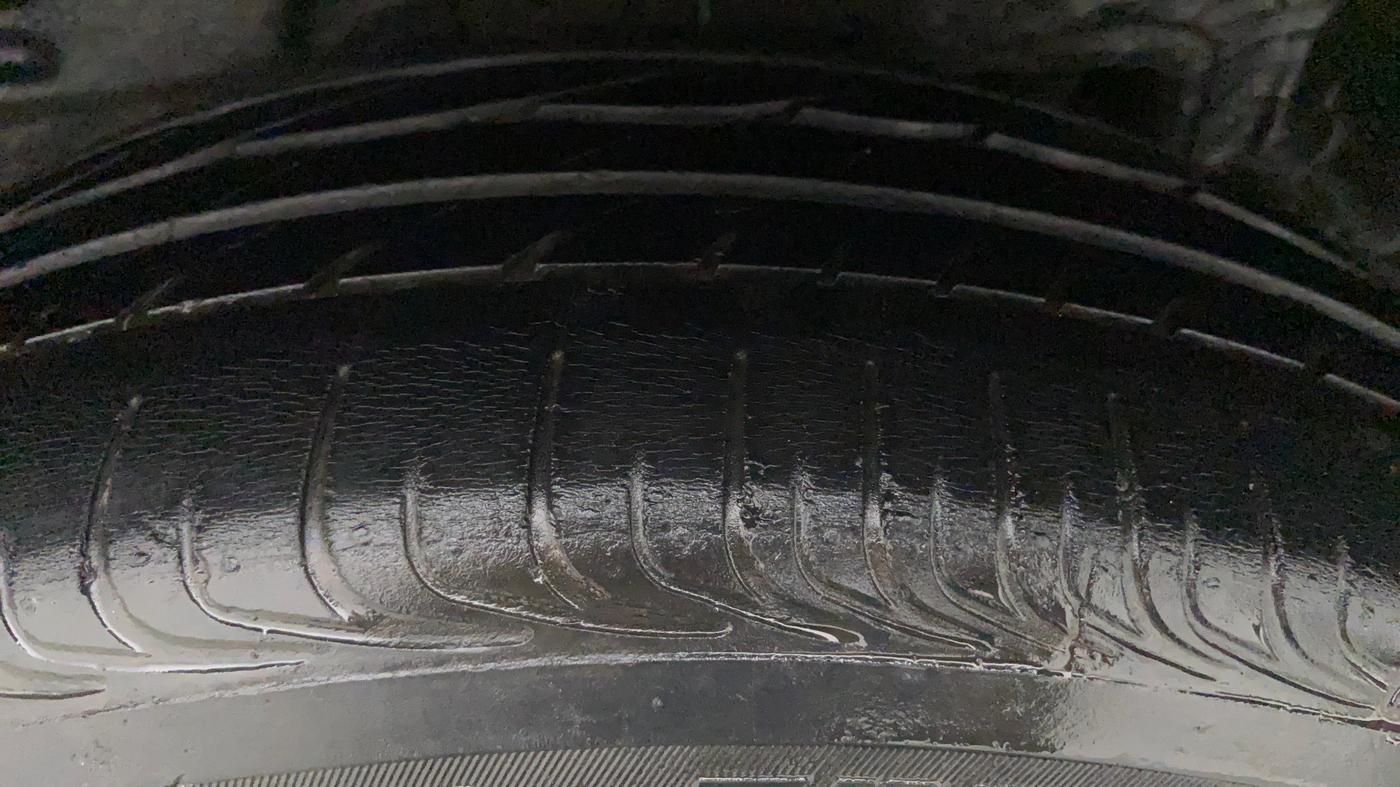 2011 Toyota Corolla Altis VL AT, Petrol, Automatic, 83,619 km, Right Front Tyre Tread