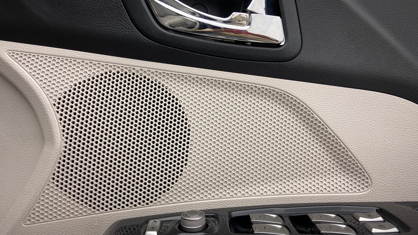 2020 Mahindra XUV300 W8(O), Diesel, Manual, 10,441 km, Speaker