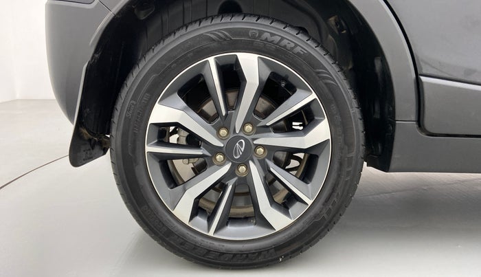 2020 Mahindra XUV300 W8(O), Diesel, Manual, 10,441 km, Right Rear Wheel