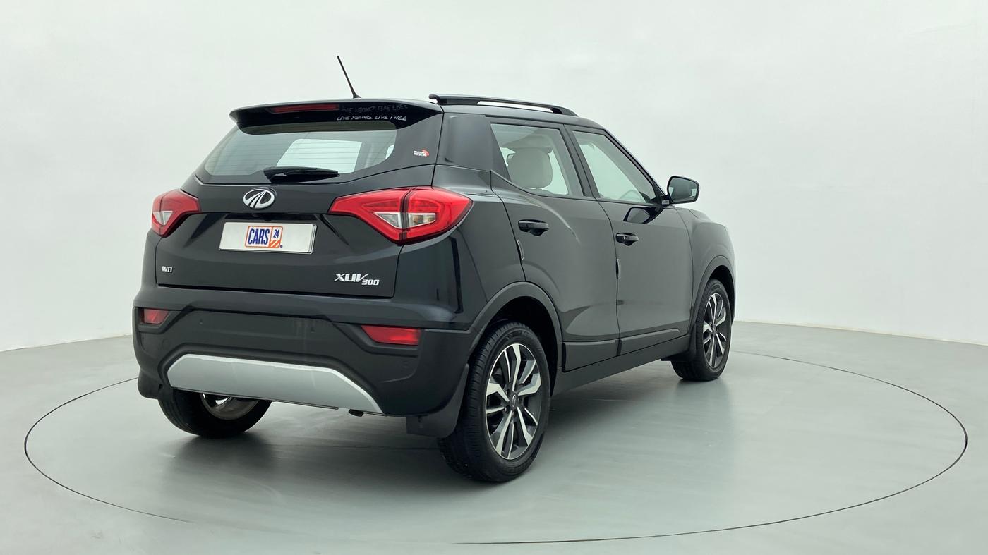 2020 Mahindra XUV300 W8(O), Diesel, Manual, 10,441 km, Right Back Diagonal