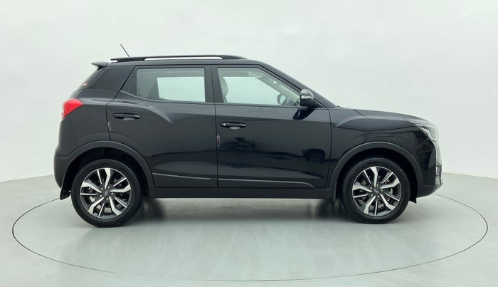 2020 Mahindra XUV300 W8(O), Diesel, Manual, 10,441 km, Right Side View