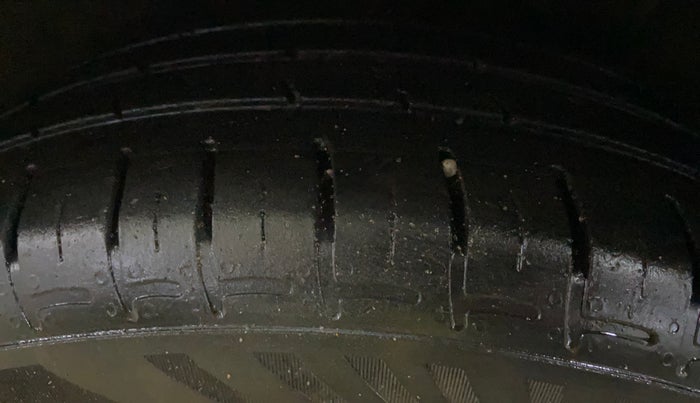 2022 Hyundai GRAND I10 NIOS SPORTZ 1.2 KAPPA VTVT, Petrol, Manual, 30,334 km, Left Rear Tyre Tread