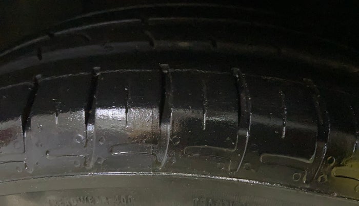 2022 Hyundai GRAND I10 NIOS SPORTZ 1.2 KAPPA VTVT, Petrol, Manual, 30,334 km, Left Front Tyre Tread