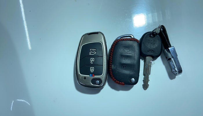 2022 Hyundai GRAND I10 NIOS SPORTZ 1.2 KAPPA VTVT, Petrol, Manual, 30,334 km, Key Close Up