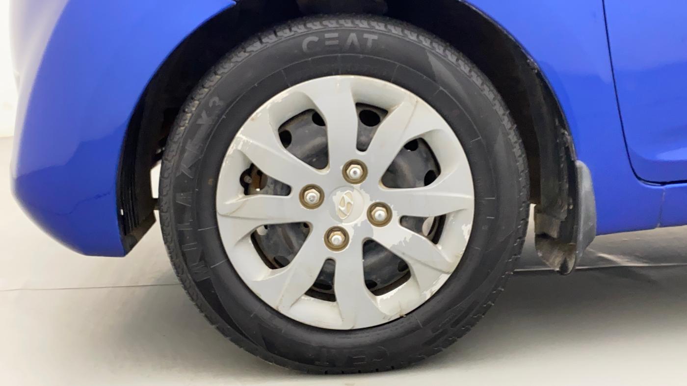 2014 Hyundai Eon SPORTZ, Petrol, Manual, 36,848 km, Left Front Wheel