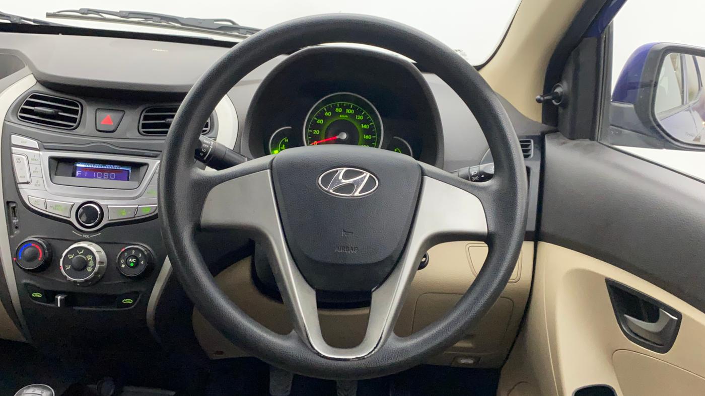 2014 Hyundai Eon SPORTZ, Petrol, Manual, 36,848 km, Steering Wheel Close Up