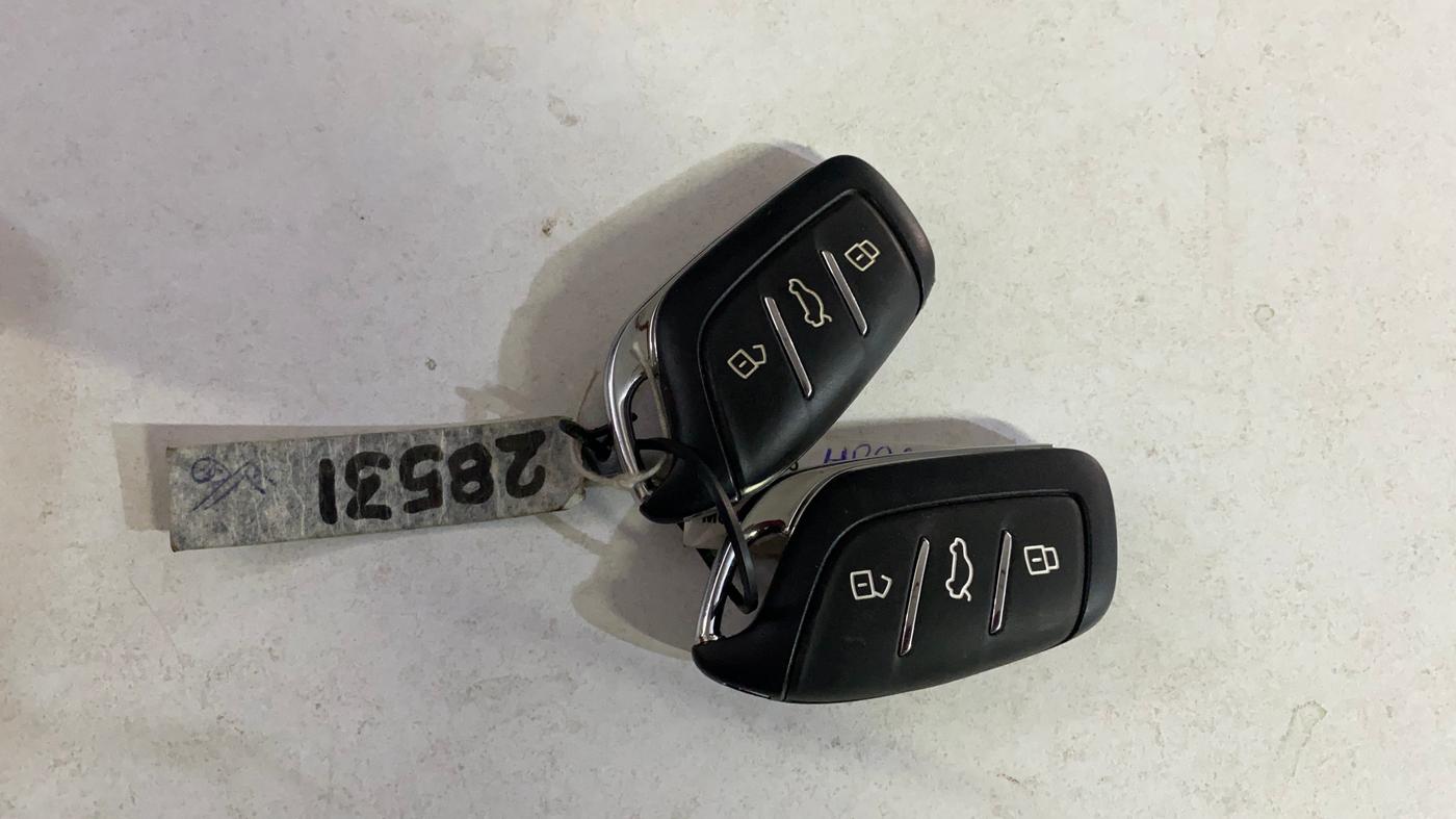 2023 MG ASTOR SAVVY 1.3 TURBO AT S RED, Petrol, Automatic, 30,812 km, Key Close Up