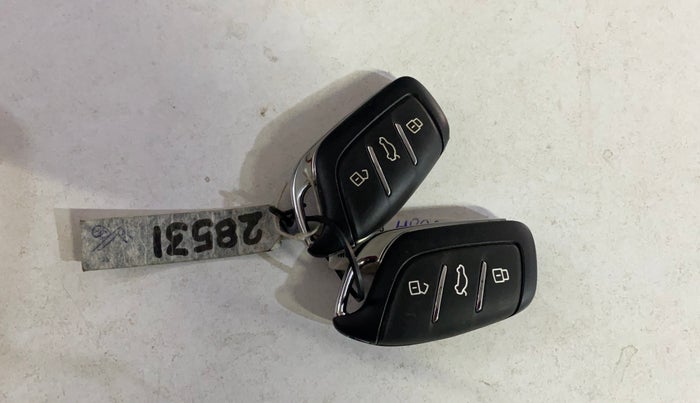 2023 MG ASTOR SAVVY 1.3 TURBO AT S RED, Petrol, Automatic, 30,812 km, Key Close Up