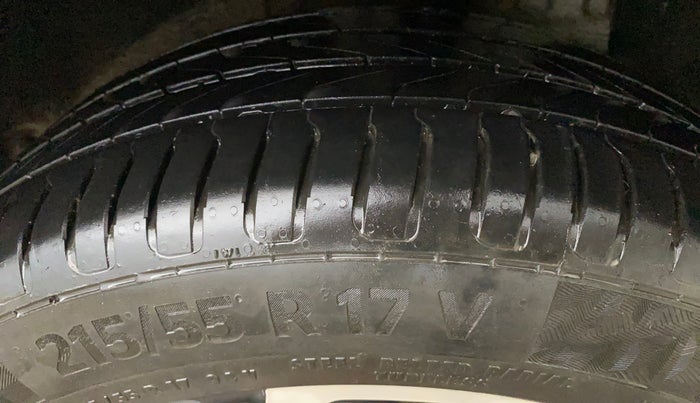 2023 MG ASTOR SAVVY 1.3 TURBO AT S RED, Petrol, Automatic, 30,812 km, Left Rear Tyre Tread