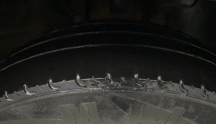 2018 Renault Kwid RXL, Petrol, Manual, 91,451 km, Right Front Tyre Tread