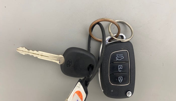 2022 Hyundai GRAND I10 NIOS SPORTZ AMT 1.2 KAPPA VTVT, Petrol, Automatic, 14,118 km, Key Close Up