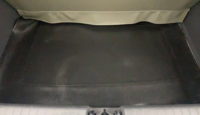 2022 Hyundai GRAND I10 NIOS SPORTZ AMT 1.2 KAPPA VTVT, Petrol, Automatic, 14,118 km, Boot Inside