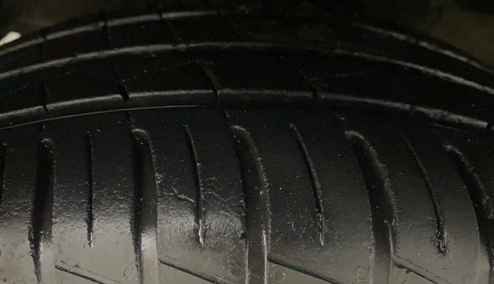 2022 Hyundai GRAND I10 NIOS SPORTZ AMT 1.2 KAPPA VTVT, Petrol, Automatic, 14,118 km, Left Front Tyre Tread