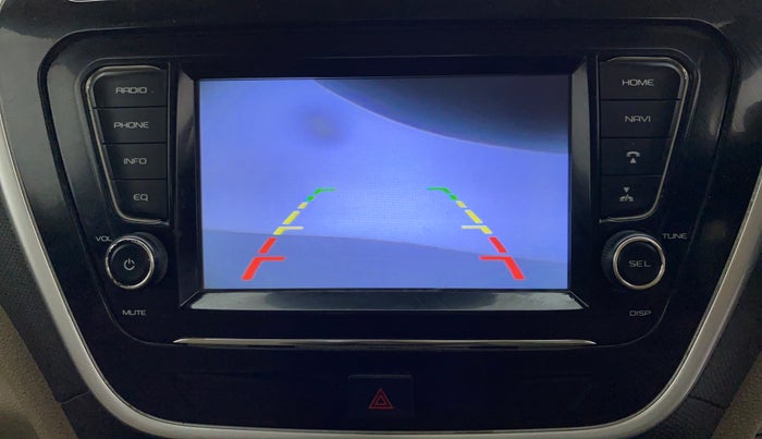 2018 Mahindra TUV300 T10 DUAL TONE, Diesel, Manual, 51,311 km, Parking Camera