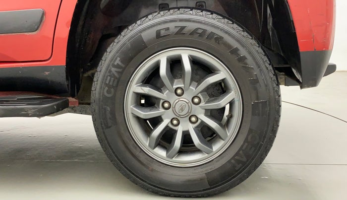 2018 Mahindra TUV300 T10 DUAL TONE, Diesel, Manual, 51,311 km, Left Rear Wheel