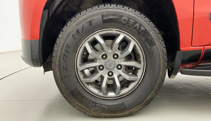2018 Mahindra TUV300 T10 DUAL TONE, Diesel, Manual, 51,311 km, Left Front Wheel