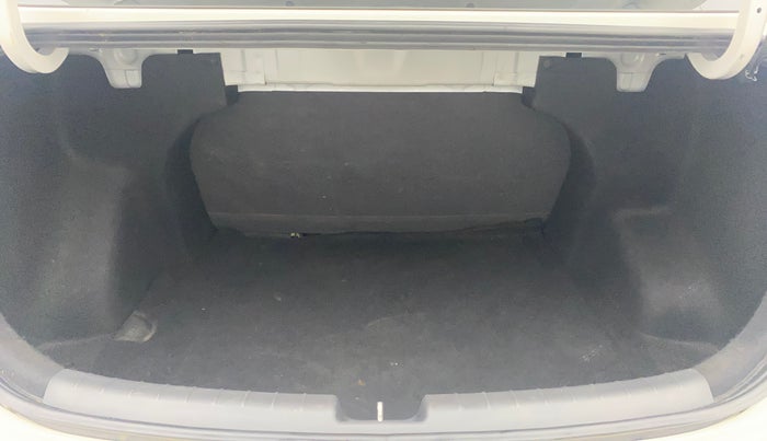 2020 Hyundai AURA SX 1.2 (O), Petrol, Manual, 61,882 km, Boot Inside