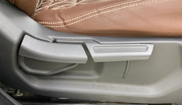 2023 Hyundai AURA SX 1.2, Petrol, Manual, 57,248 km, Driver Side Adjustment Panel