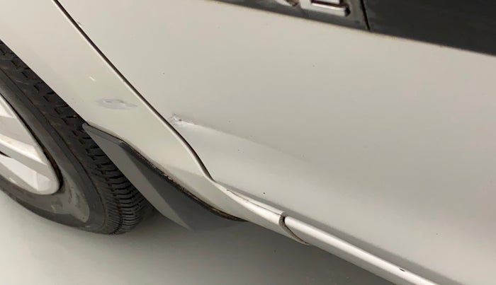 2014 Maruti Swift Dzire VXI, Petrol, Manual, 38,689 km, Front passenger door - Slightly dented