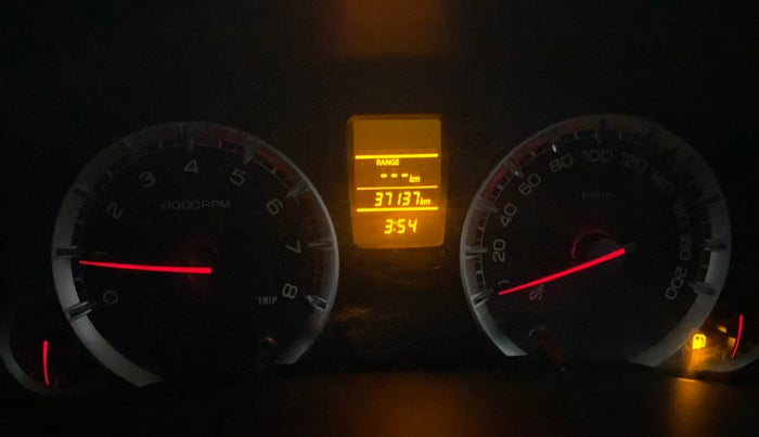 2014 Maruti Swift VXI, Petrol, Manual, 37,134 km, Odometer Image