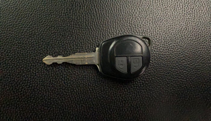 2014 Maruti Swift VXI, Petrol, Manual, 37,134 km, Key Close Up