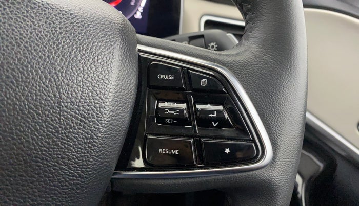2021 Mahindra XUV700 AX 7 LUXURY P AT 7 STR, Petrol, Automatic, 57,080 km, Adaptive Cruise Control