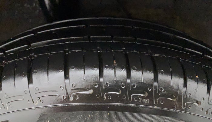 2022 Hyundai AURA S 1.2 CNG, CNG, Manual, 32,830 km, Right Rear Tyre Tread