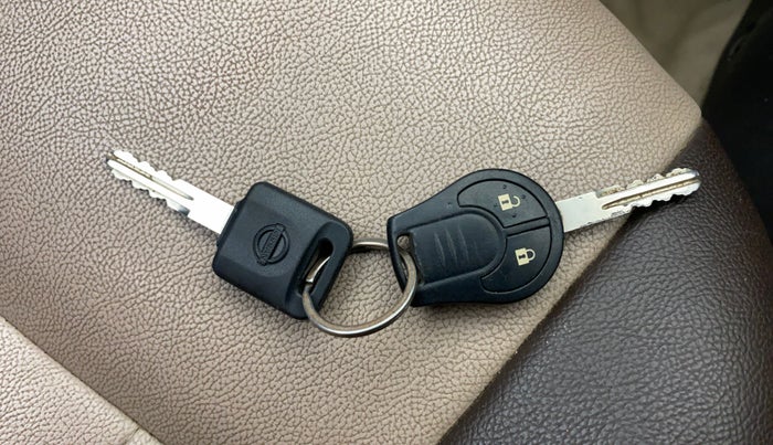 2014 Nissan Micra Active XV SAFETY PACK, Petrol, Manual, 1,13,086 km, Key Close Up