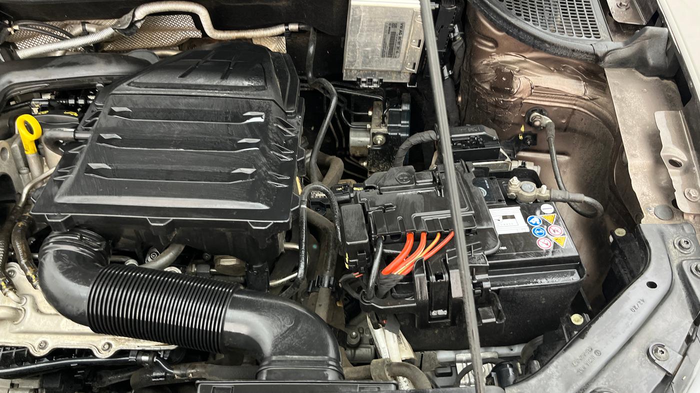 2020 Volkswagen Vento HIGHLINE 1.0L TSI AT, Petrol, Automatic, 34,673 km, Engine View - Left