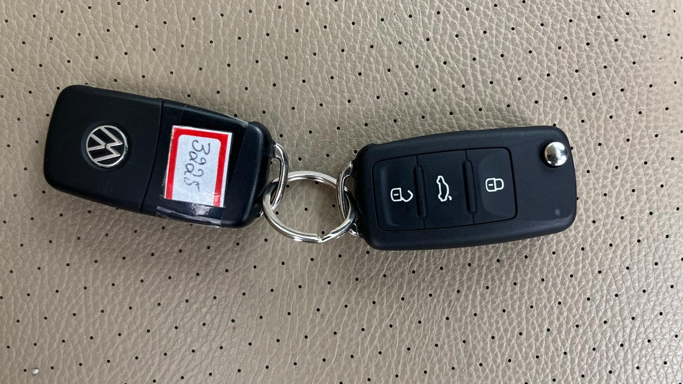 2020 Volkswagen Vento HIGHLINE 1.0L TSI AT, Petrol, Automatic, 34,673 km, Key Close Up