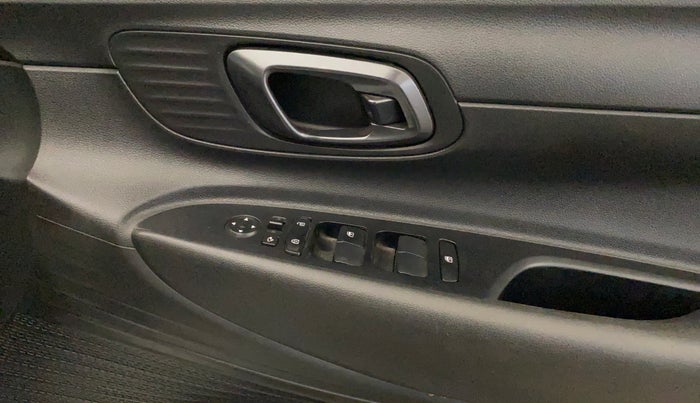 2021 Hyundai NEW I20 SPORTZ 1.2 AT, Petrol, Automatic, 23,673 km, Driver Side Door Panels Control