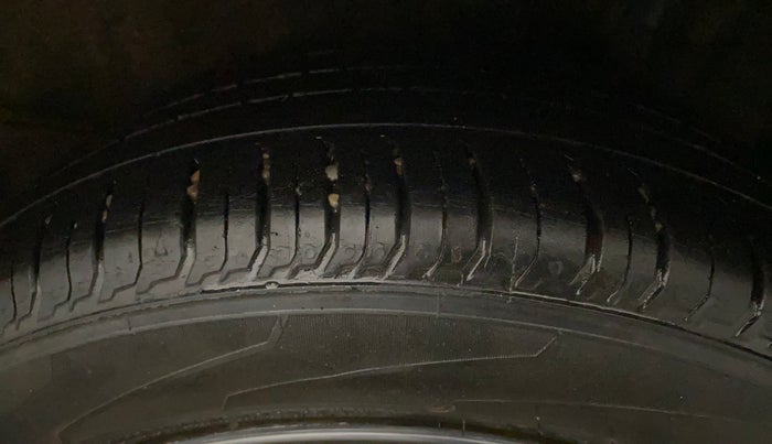 2021 Hyundai NEW I20 SPORTZ 1.2 AT, Petrol, Automatic, 23,673 km, Left Rear Tyre Tread