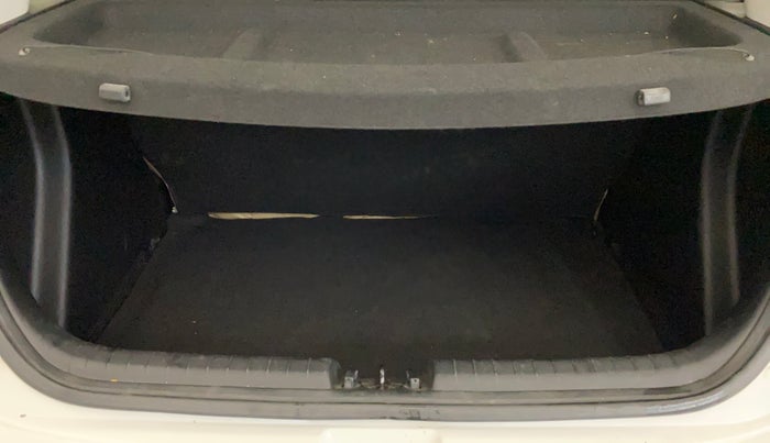 2021 Hyundai NEW I20 SPORTZ 1.2 AT, Petrol, Automatic, 23,673 km, Boot Inside