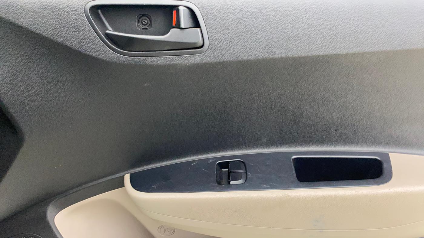 2021 Hyundai XCENT PRIME 	T+ CNG, CNG, Manual, 54,898 km, Driver Side Door Panels Control