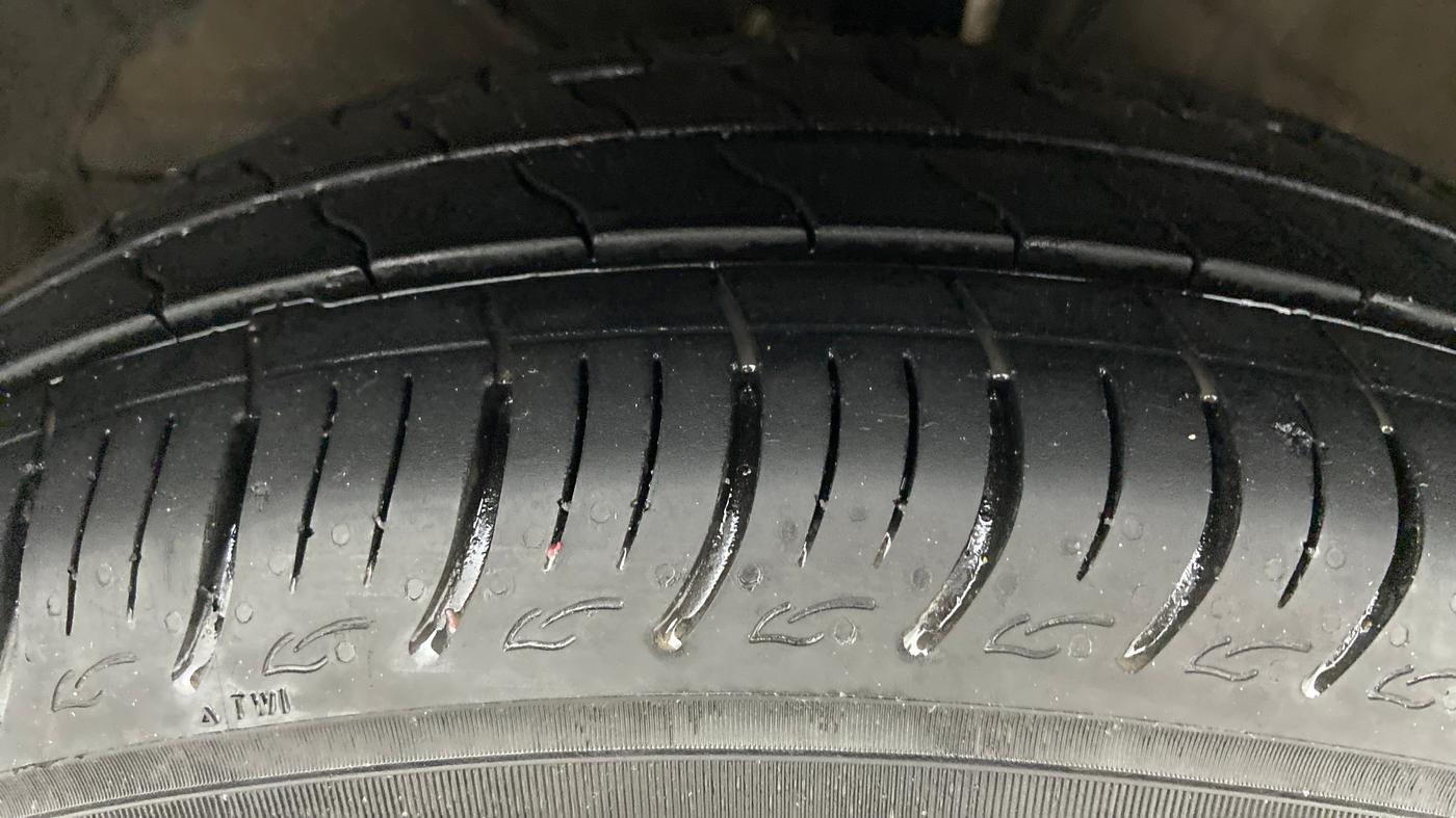 2020 Maruti Baleno DELTA 1.2 K12, Petrol, Manual, 20,061 km, Left Front Tyre Tread