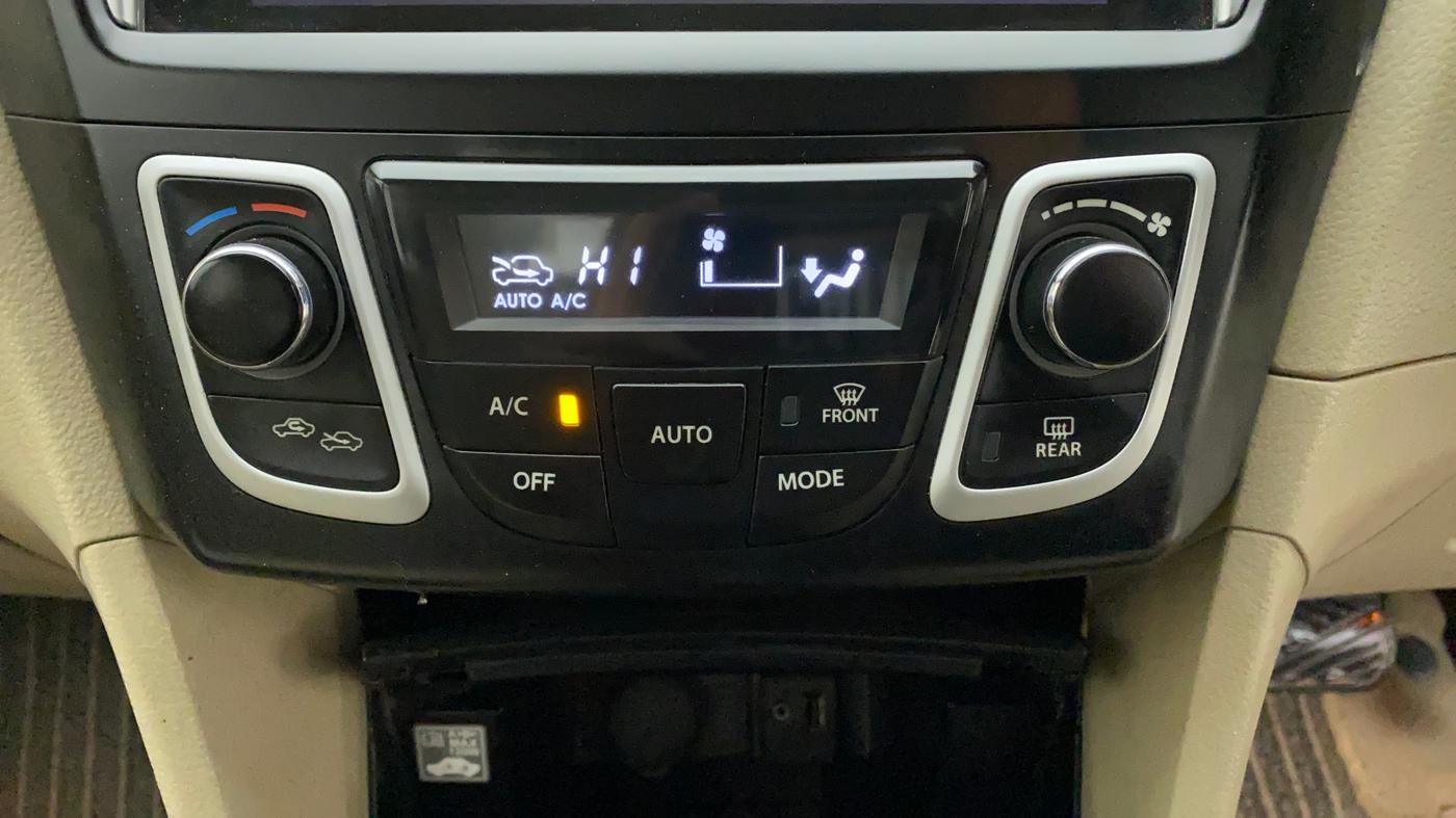 2019 Maruti Ciaz ALPHA  AT 1.5 SHVS PETROL, Petrol, Automatic, 58,833 km, Automatic Climate Control