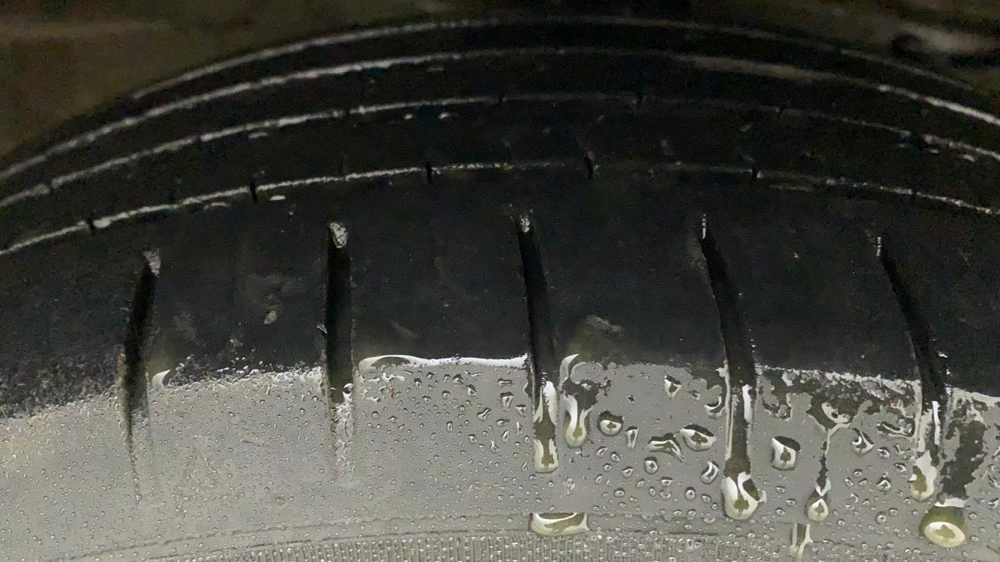 2019 Maruti Ciaz ALPHA  AT 1.5 SHVS PETROL, Petrol, Automatic, 58,833 km, Right Front Tyre Tread