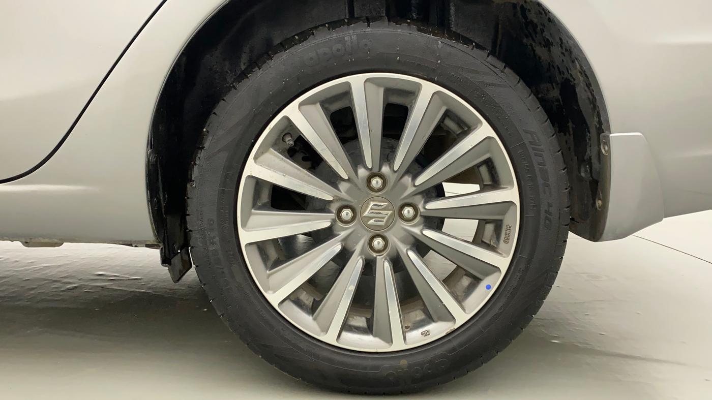 2019 Maruti Ciaz ALPHA  AT 1.5 SHVS PETROL, Petrol, Automatic, 58,833 km, Left Rear Wheel